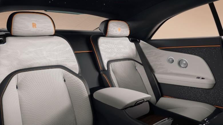 Rücksitz eines Rolls-Royce Spectre Series II
