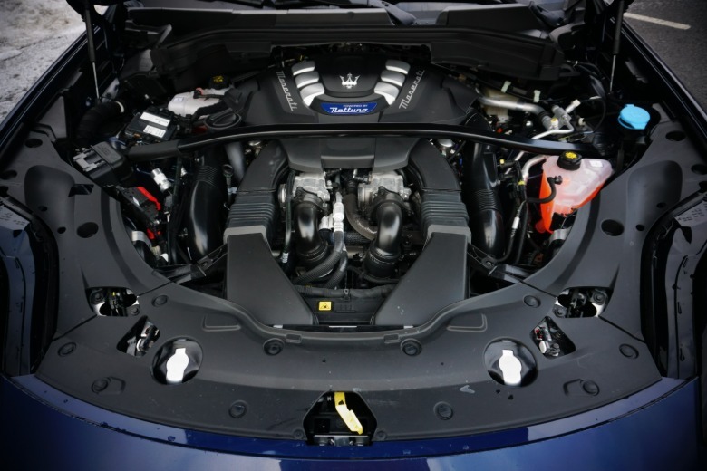 2026 Maserati Grecale Trofeo-Motor