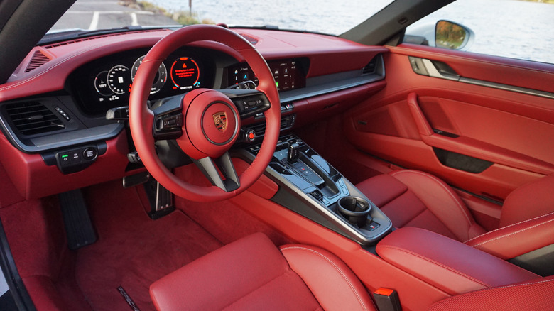 2025 Porsche 911 Carrera S Innenraum