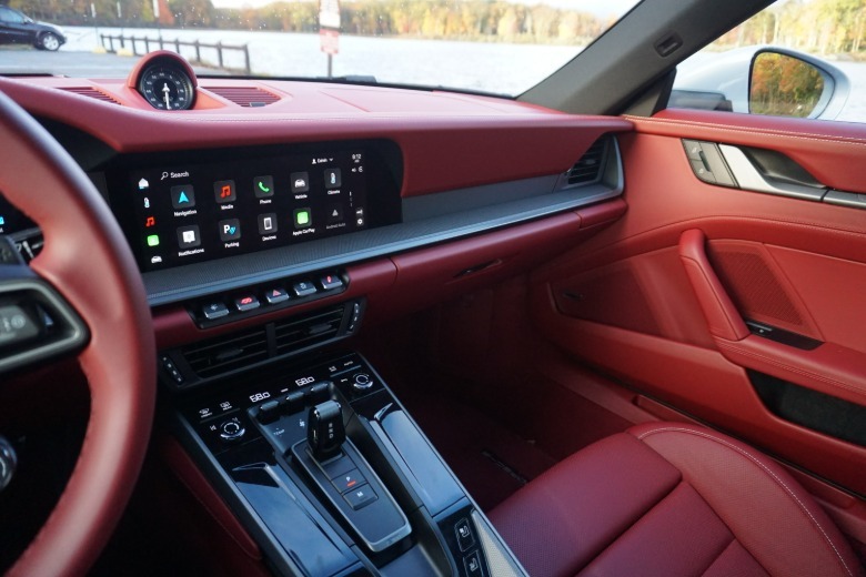 2025 Porsche 911 Carrera S Innenraum