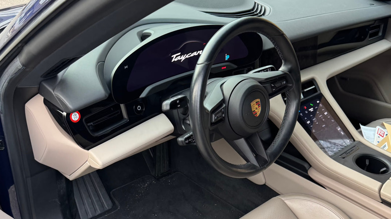 2021 Porsche Taycan EV RWD einmotorige Innenkabine