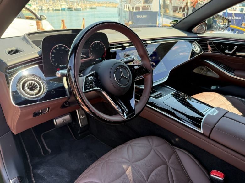 2027 Mercedes-Maybach S580 Armaturenbrett