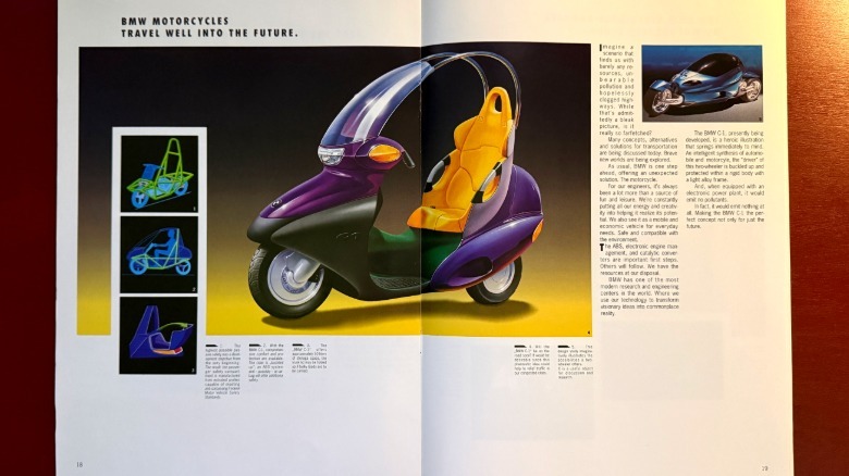 Ein Bild der BMW-Broschüre, bestehend aus dem ursprünglichen C1-Fahrradkonzept und der Version vor der eigentlichen Produktion des C1 125-Rollers im Jahr 1999.