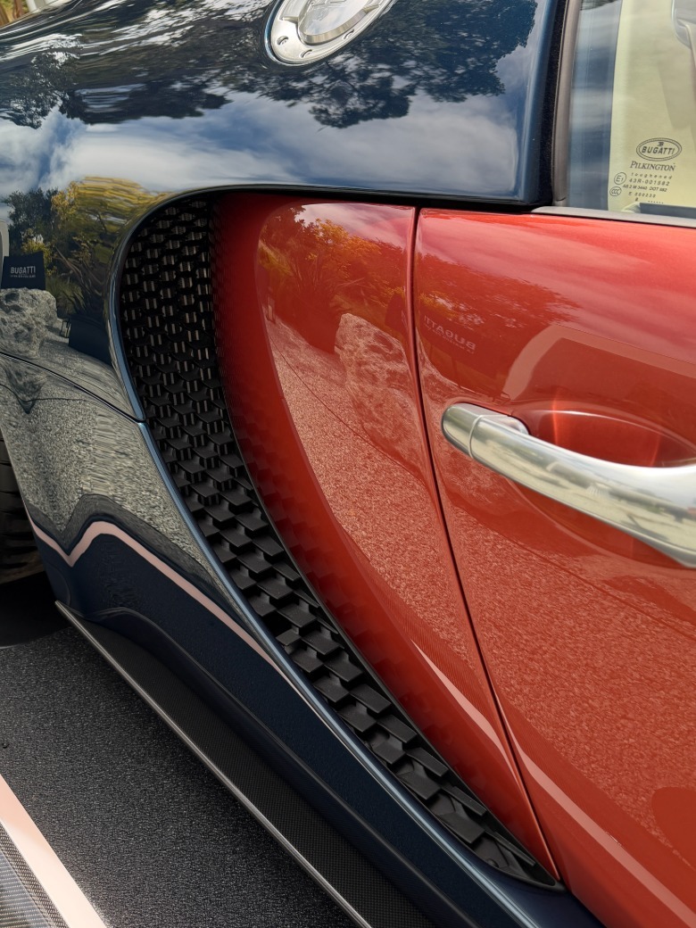 Seitenschlitzdetail eines Bugatti Veyron