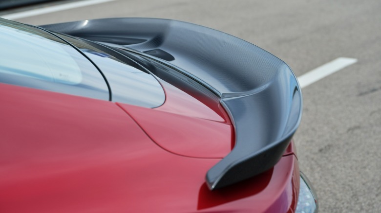 Heckspoiler eines 2027 Bentley Supersports