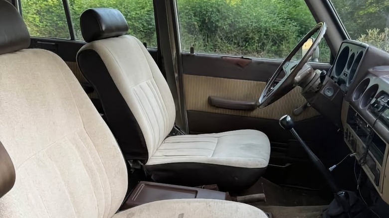 Innenbild des Toyota Land Cruiser von 1983 mit SBC-Antrieb