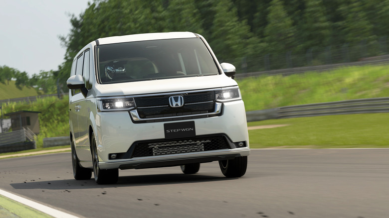 Screenshot eines Honda Stepwgn in 