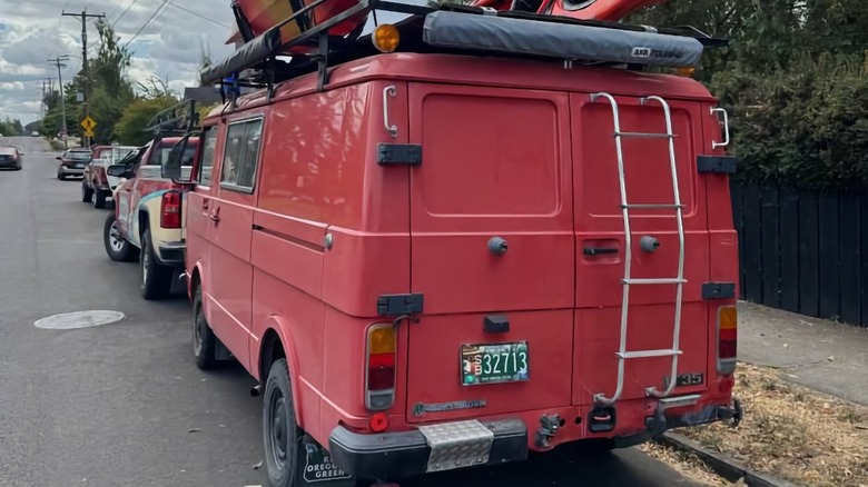 1989 Volkswagen LT35 Camper Dreiviertelbild von hinten