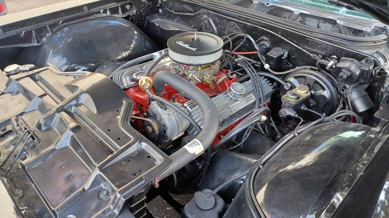 Individuelles Motorbild des Pontiac Grand Prix 400CID von 1967