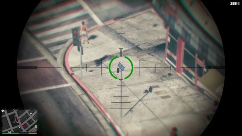 Screenshot aus Grand Theft Auto V eines Scharfschützengewehrs, das auf eine Flock-Kamera zielt