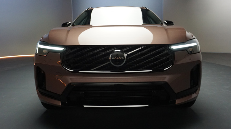 2028 Volvo XC60 T8 Frontpartie