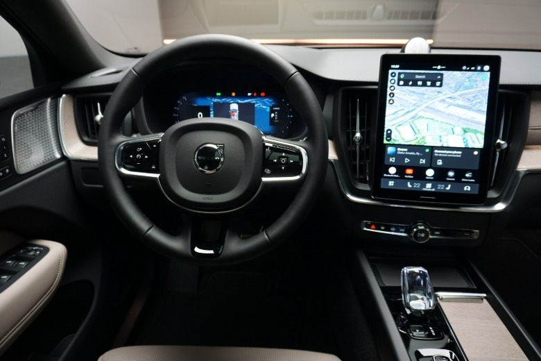 2028 Volvo XC60 T8 Armaturenbrett