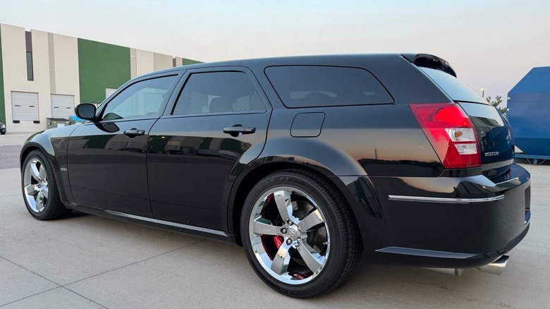 2007 Magnum SRT8 Fahrerseitenbild