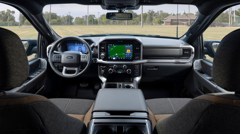2027 Ford F-150 Carhartt Innenkabine