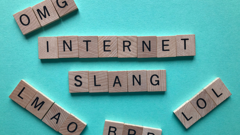 Stock-Bild von Scrabble-Fliesen mit dem Spruch 