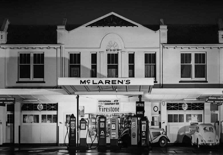 Die Tankstelle im Besitz von Bruce McLarens Eltern.
