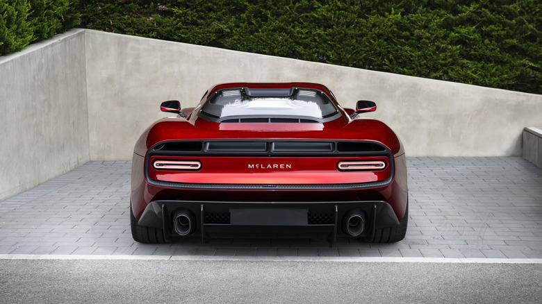 Rückansicht des McL 6GT mit dem neuen McLaren-Logo.