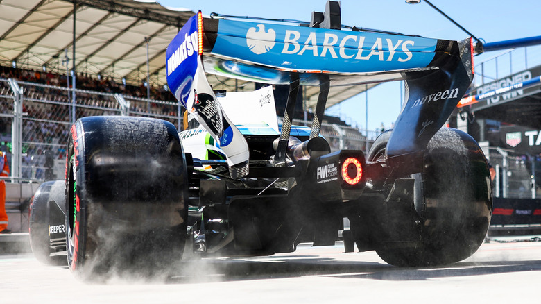 Alexander Albon aus Thailand, der den (23) Williams FW48 Mercedes fährt, verlässt die Garage während des letzten Trainings vor dem F1 Grand Prix von Spanien in Madring am 12. September 2026 in Madrid, Spanien.