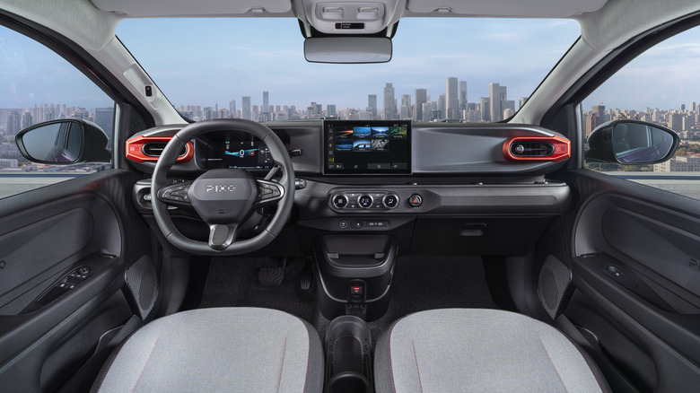 Armaturenbrett eines neuen Nissan Pixo