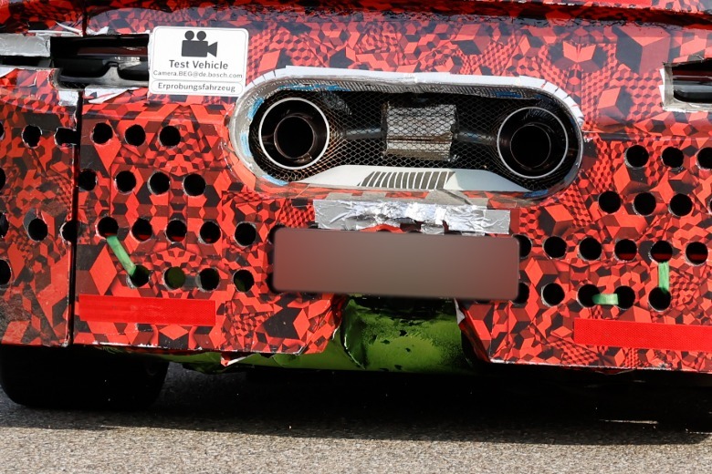Heckdetail eines Ferrari 296 Challenge Stradale-Prototyps