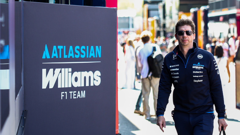 James Vowles, Teamchef von Williams, kommt vor dem letzten Training vor dem F1-Grand-Prix von Ungarn am Hungaroring am 25. Juli 2026 in Budapest, Ungarn, im Fahrerlager an.