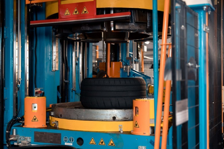Bridgestone Formel-E-Reifenfabrik