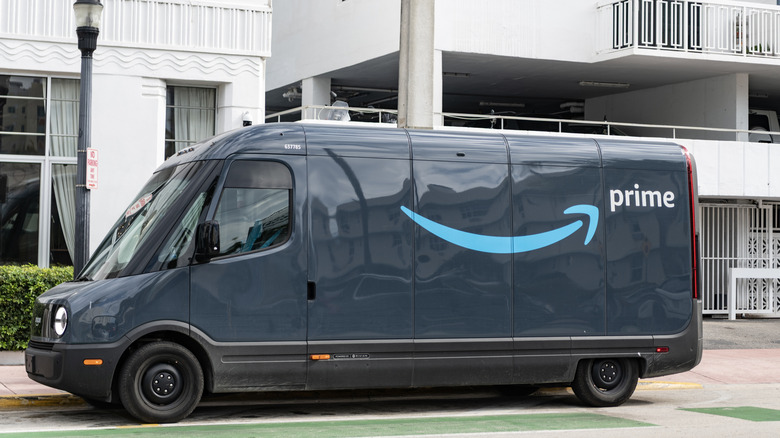 Rivian EDV Elektro-Lieferfahrzeug Amazon Prime Transporter