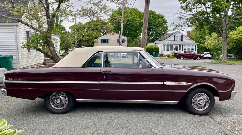 1964 Ford Falcon Futura Cabrio, vollständiges Bild auf der Beifahrerseite