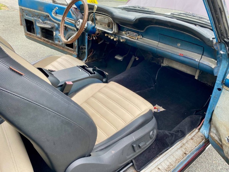Innenraumbild des Ford Falcon Futura Cabriolet von 1964