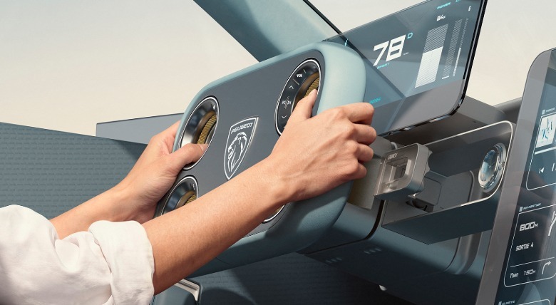 Hypersquare-Lenkrad im Peugeot RCZ Vision