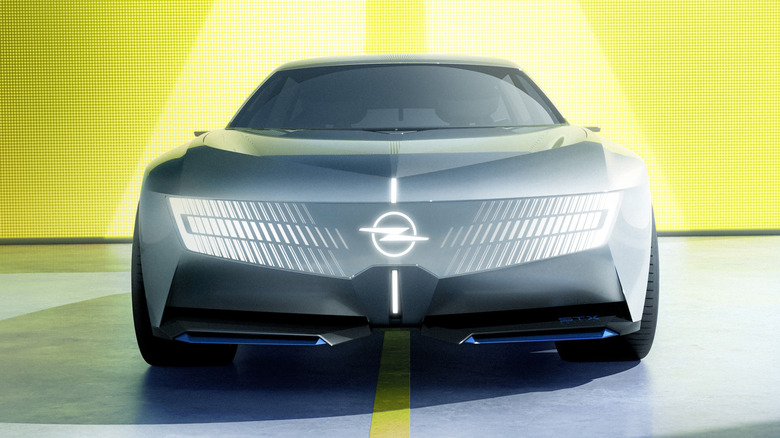 Frontpartie des Opel STX Concept