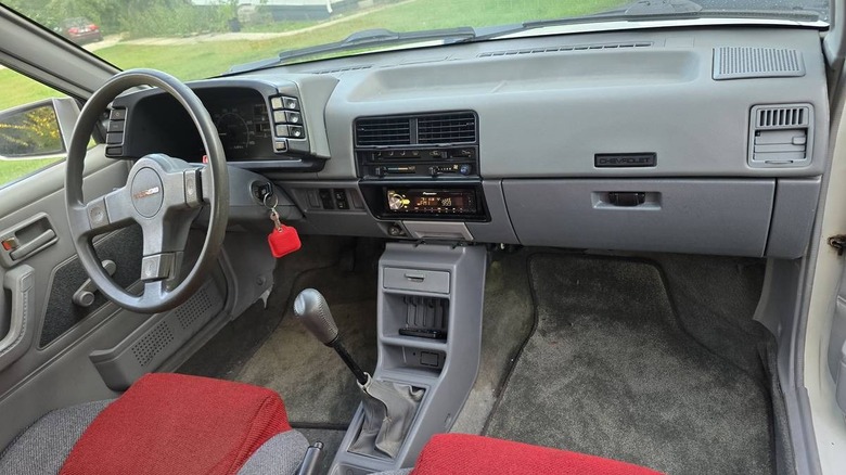 1987 Chevy Sprint Turbo Armaturenbrettbild