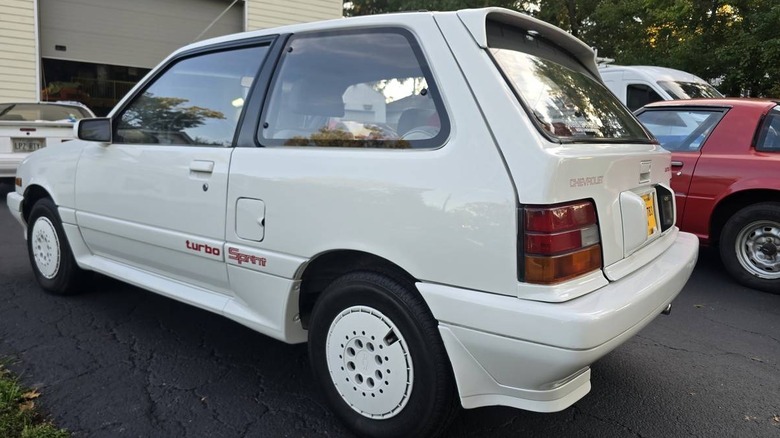 1987 Chevy Sprint Turbo Dreiviertelbild hinten