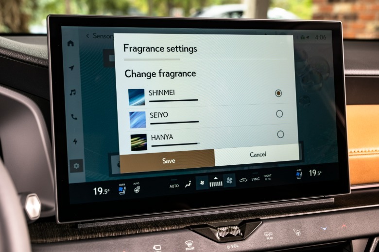 Mittlerer Bildschirm in einem 2027 Lexus NX