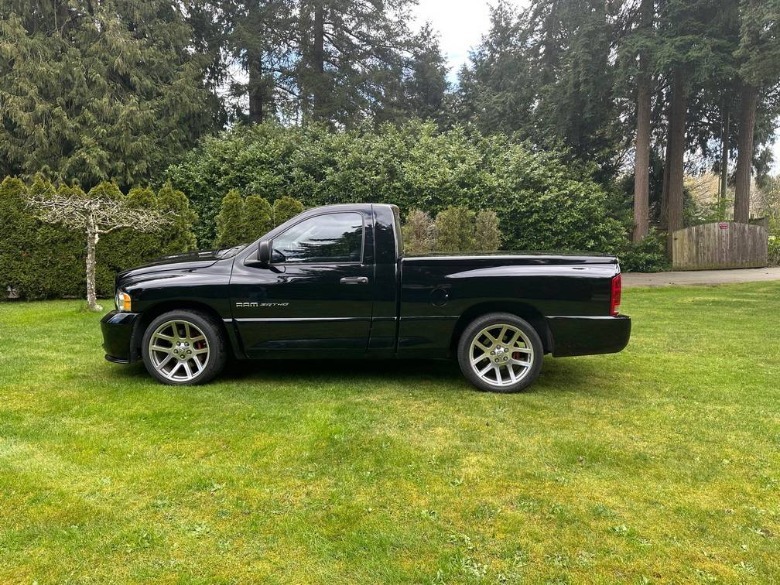 2004 Ram SRT-10 Standard Cab, vollständiges Bild auf der Fahrerseite