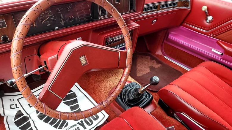 1978 Olds Cutlass Salon Brougham Armaturenbrettbild