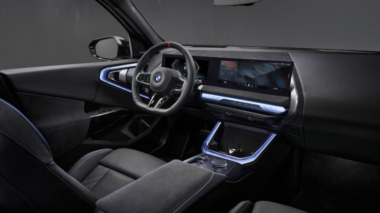 Innenraum eines BMW X3 M50 xDrive 2027 mit dem Black Package.