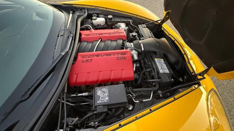 2007 Chevrolet Corvette Z06 LS7 Motorbild